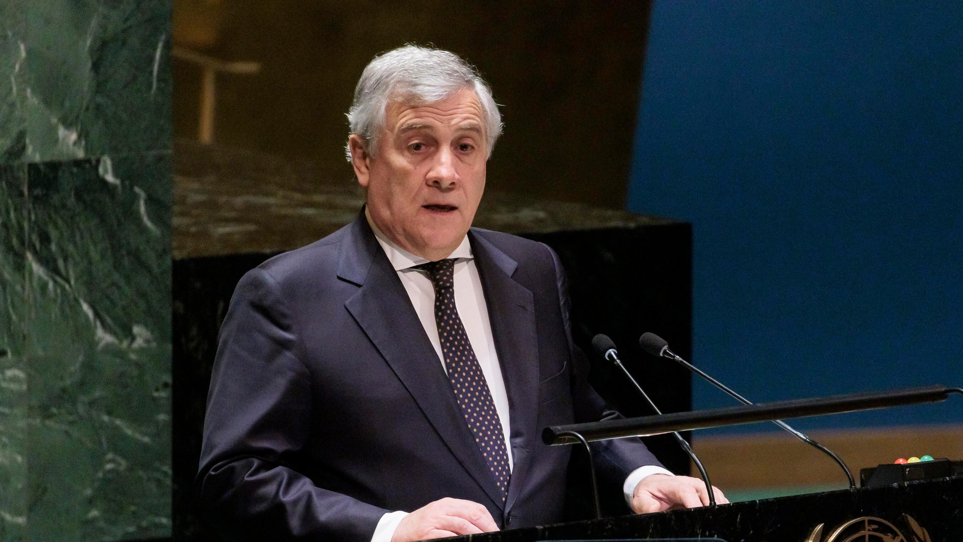 "Così i mercenari di Mosca spingono i migranti in Italia"