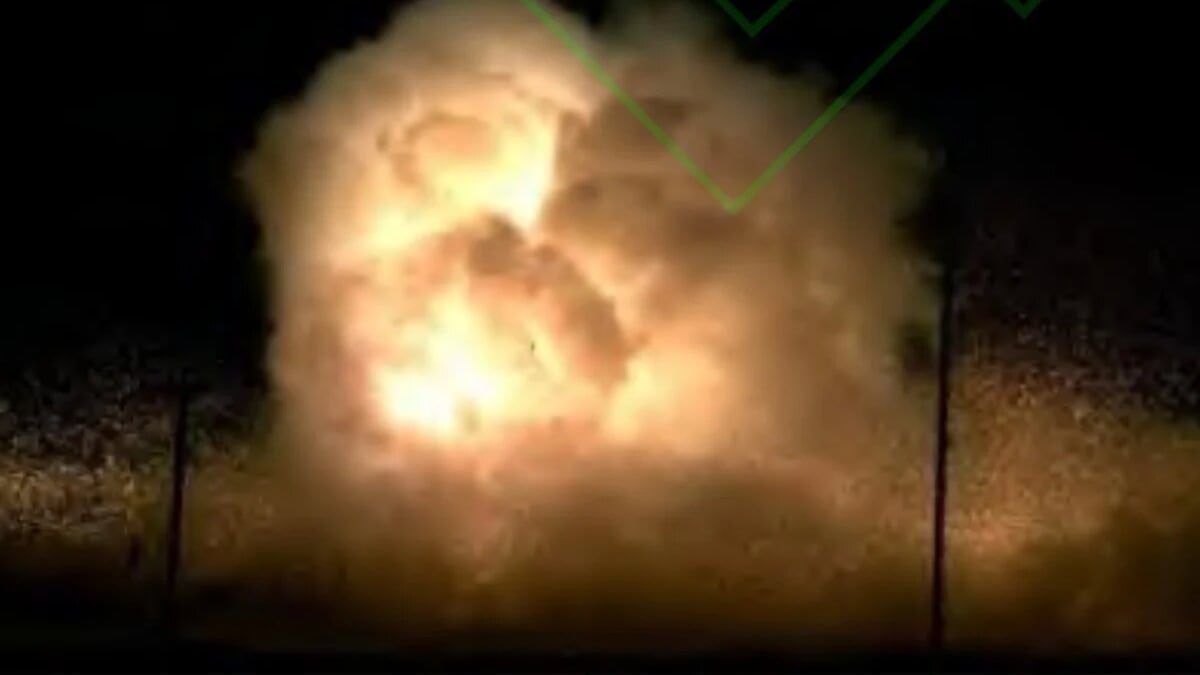 "Bomba 15 volte più potente": il jolly cinese che spaventa gli Usa