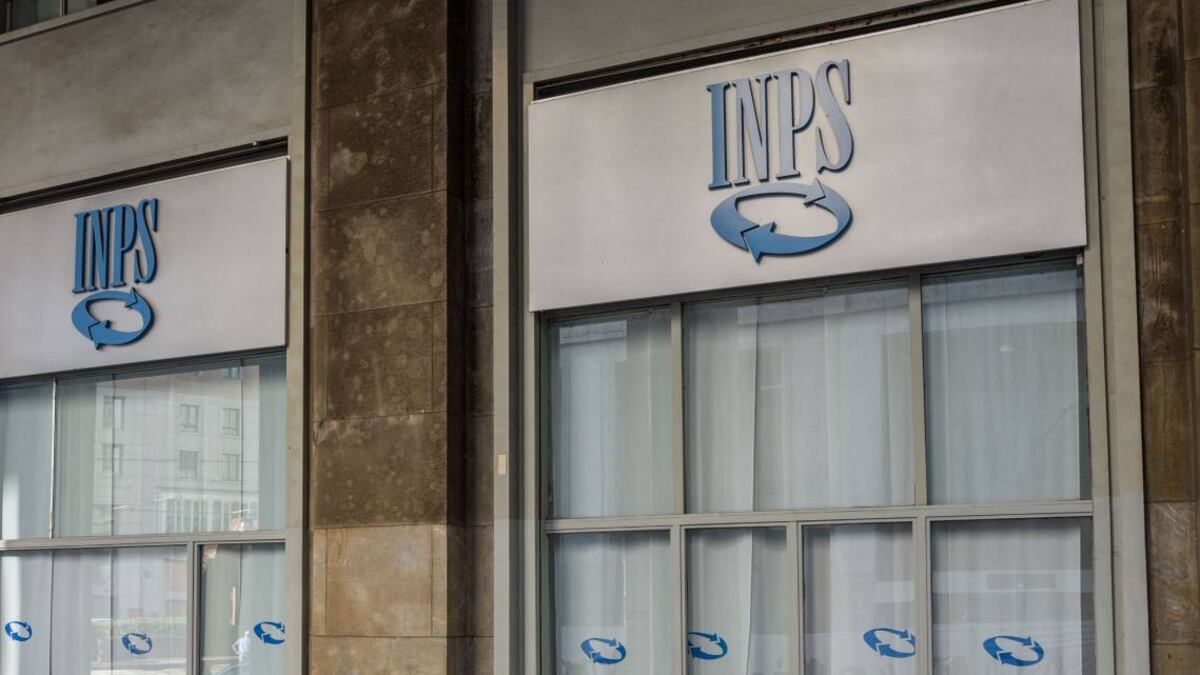L'Inps ribadisce: "Proibito lavorare con Quota 100, 102 e altri anticipi"