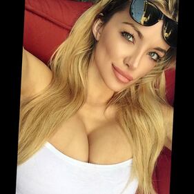 Lindsey Pelas: seno esplosivo su Instagram per la modella americana 23