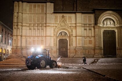 Bologna sotto la neve, le immagini 4