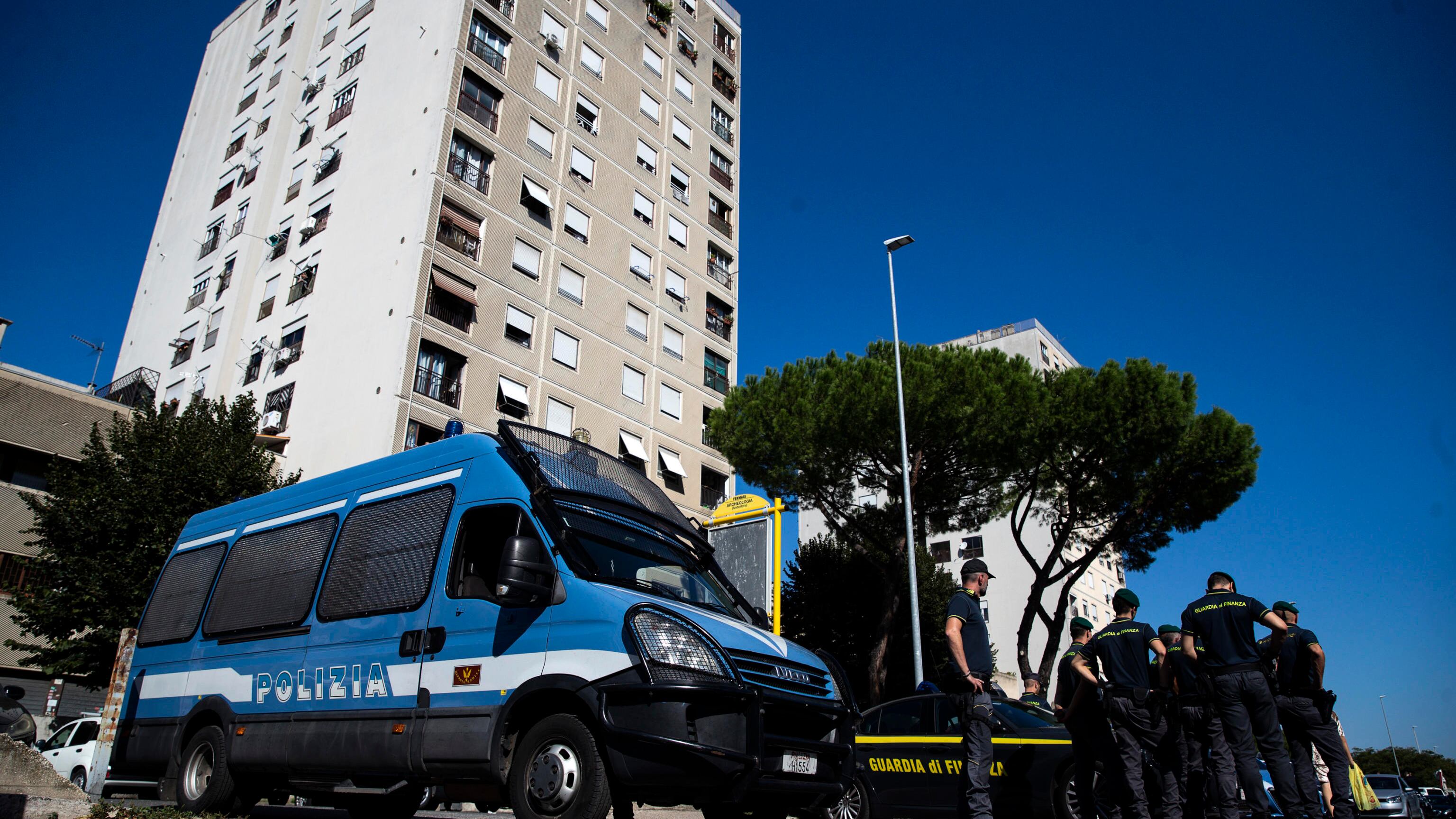 Roma criminale è senza pace. Freddato con 4 colpi in testa