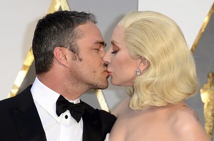 Lady Gaga agli Oscar 2016: foto 7