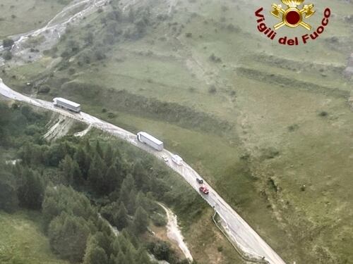 L’altro allarme meteo: Cortina isolata, nubifragi in Valtellina e frane in Trentino