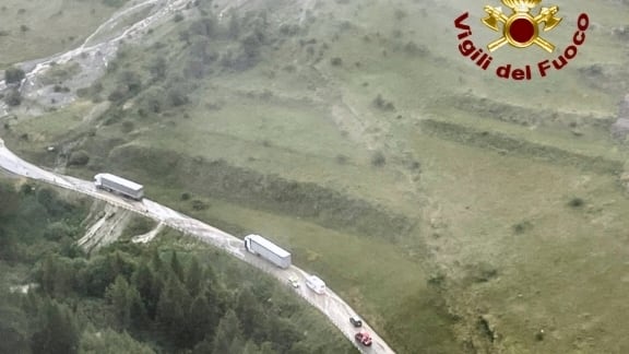 L’altro allarme meteo: Cortina isolata, nubifragi in Valtellina e frane in Trentino