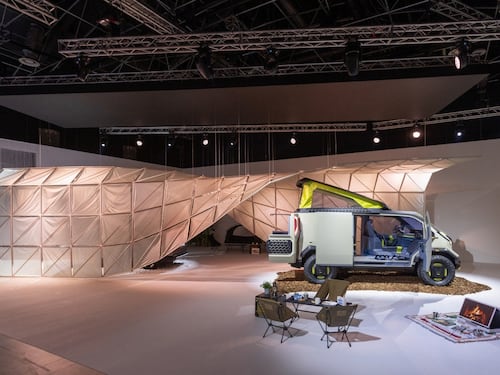 Kia alla Milano Design Week 2025: tra arte immersiva e mobilità sostenibile