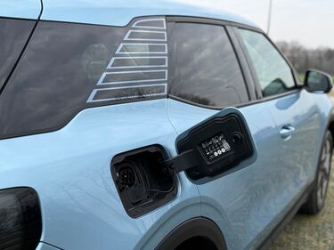 Ford Explorer EV: guarda la gallery del nuovo SUV americano 13
