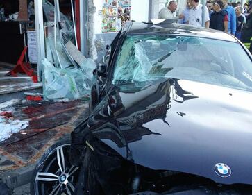 Auto piomba sul bar: travolti e uccisi quattro giovani 3