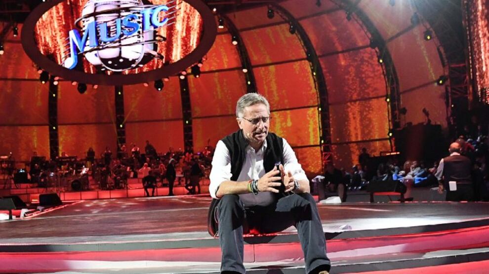 Bonolis ritrova il senso della tv a "Music"