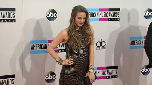 Alicia Silverstone nuda per PETA 30