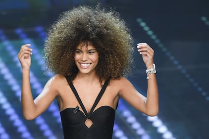 Tina Kunakey, la sexy compagna di Cassel a Cannes 3
