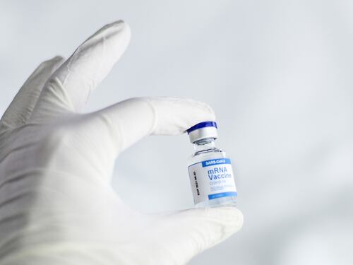 Covid, ritardare la seconda dose del vaccino può prevenire i decessi