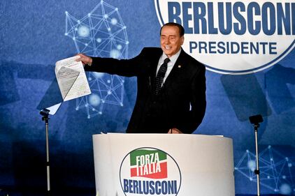 Con Forza Italia, il Cavaliere ha cambiato l'Italia 16