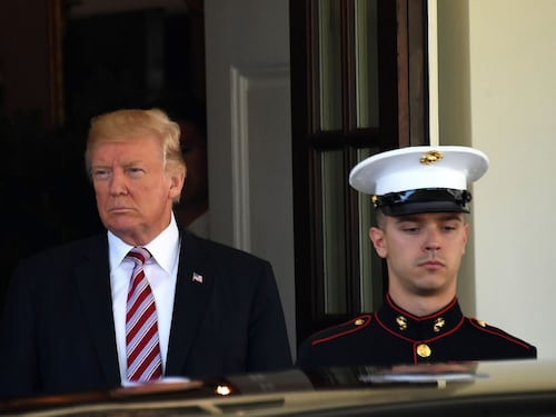 Trump riduce il tetto di rifugiati: "Ne accoglieremo massimo 45mila"