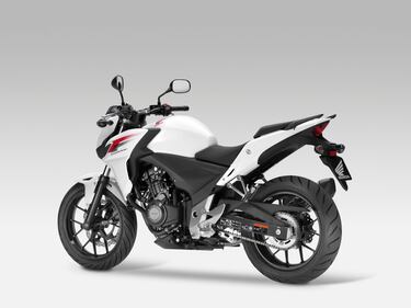 Prova Honda CB500, bicilindrica da 30 con un litro 18