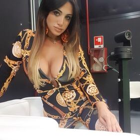 Marika Fruscio, seno mozzafiato: abito da capogiro 8