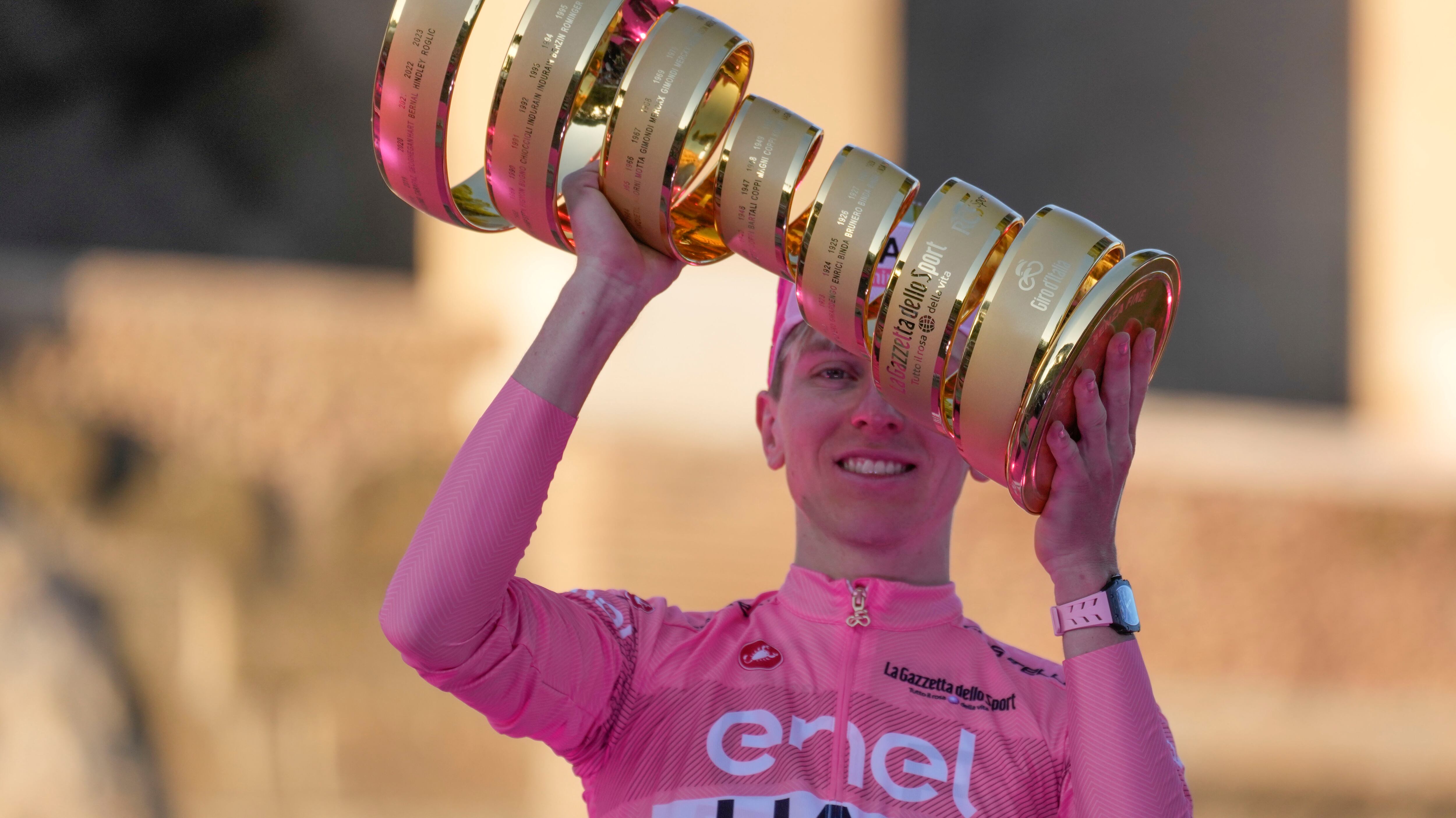 Pogacar, un Giro alla Merckx e Pantani