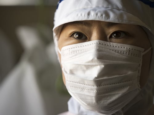 Dai volontari ai medici: gli "eroi" cinesi ai tempi del coronavirus