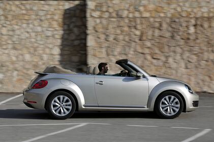Volkswagen Maggiolino Cabriolet 3