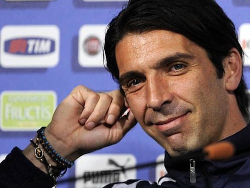 Alena, Gigi, Riccardo: triangolo inaspettato "Buffon vive da me"