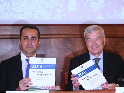 I sogni (irrealizzabili) di Di Maio: "Reddito minimo e meno tasse"