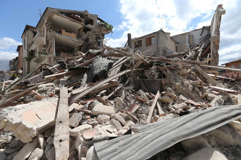 Lady Gaga per il terremoto: foto 6