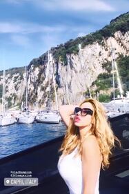 Tutti pazzi per Capri, i vip prendono d'assalto l'isola 8