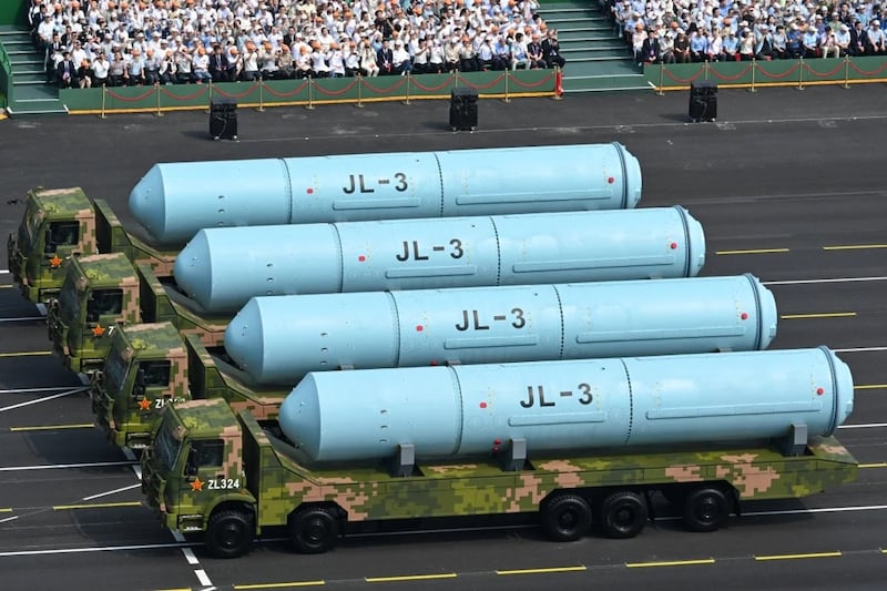 Il missile JL-3 durante una parata a Pechino