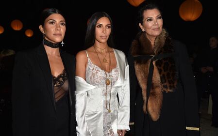 Kim Kardashian, topless e capelli rosa sui social 9