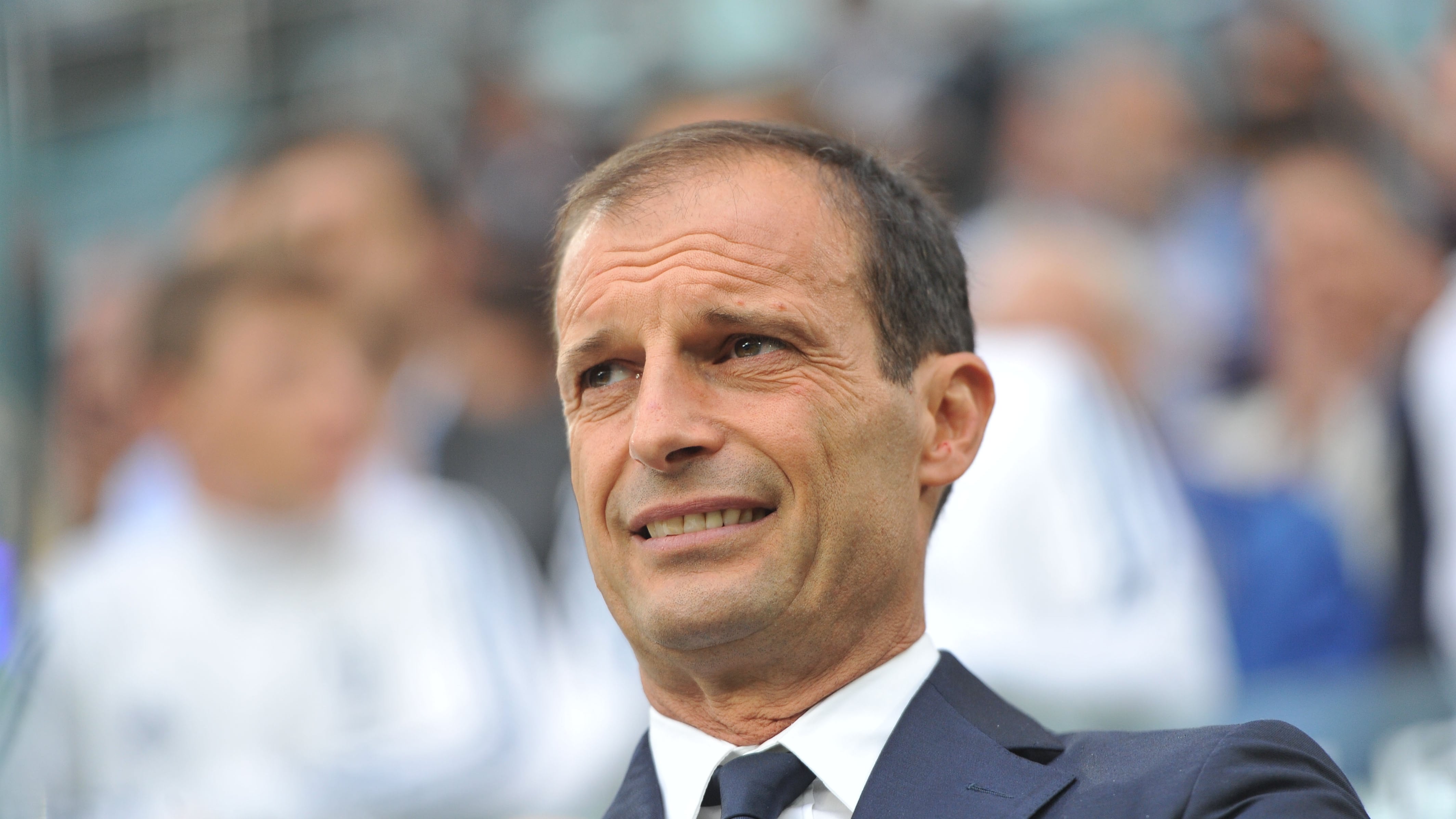 Juve, Allegri punge Dybala "Devono girargli le scatole"