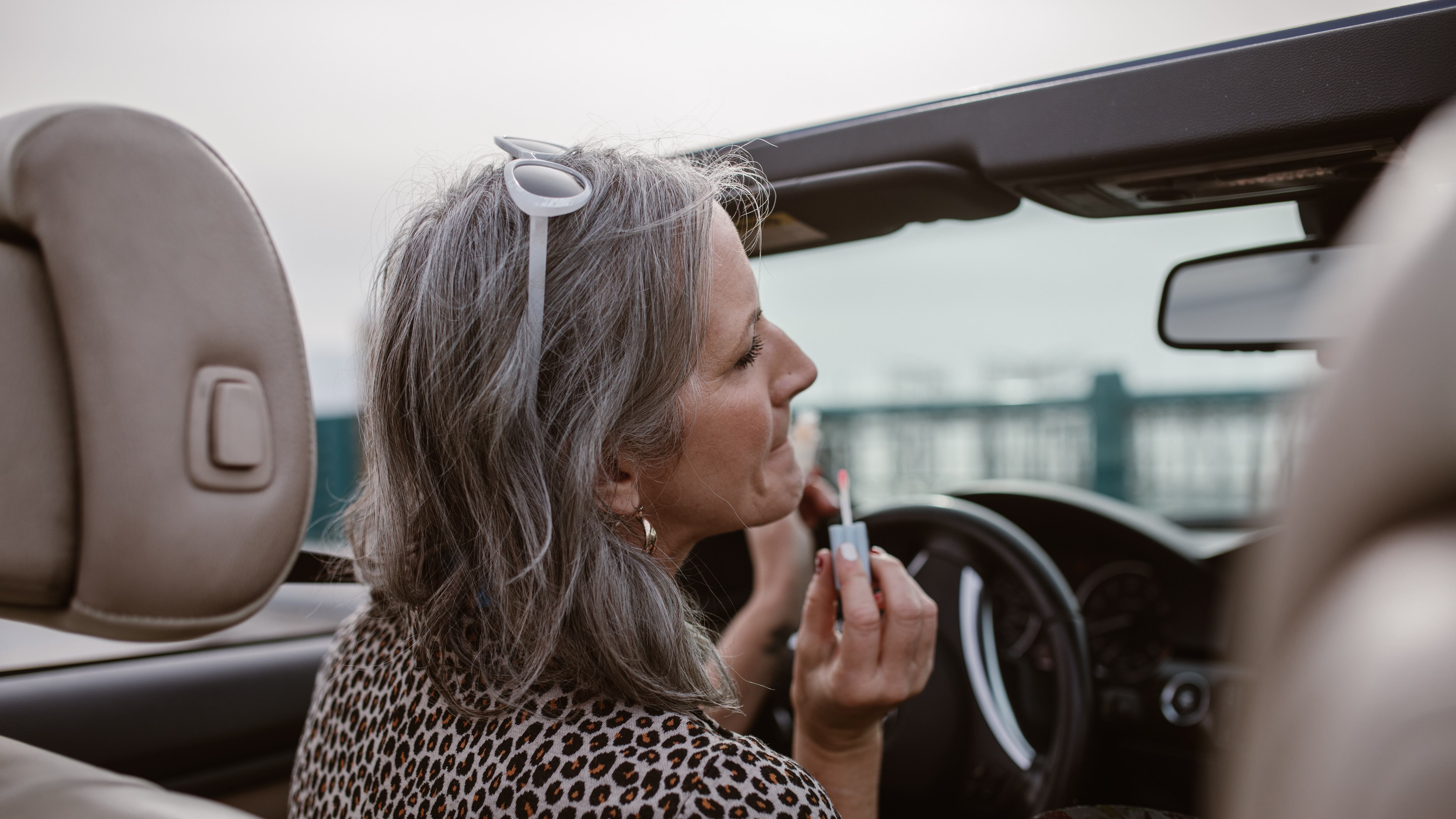 Trucco over 60, tutti i segreti per apparire più giovani