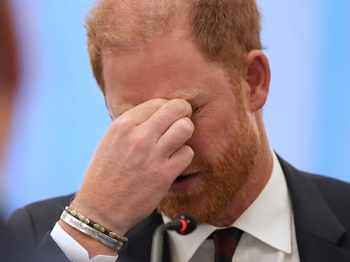“Dovrà pagare milioni di euro”. Harry dovrà risarcire il Daily Mail