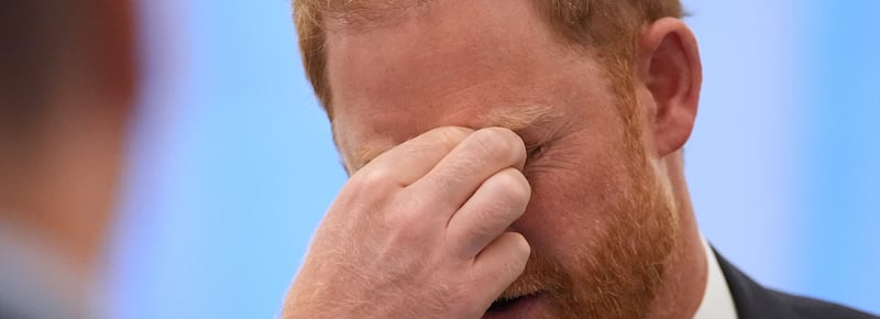 “Dovrà pagare milioni di euro”. Harry dovrà risarcire il Daily Mail