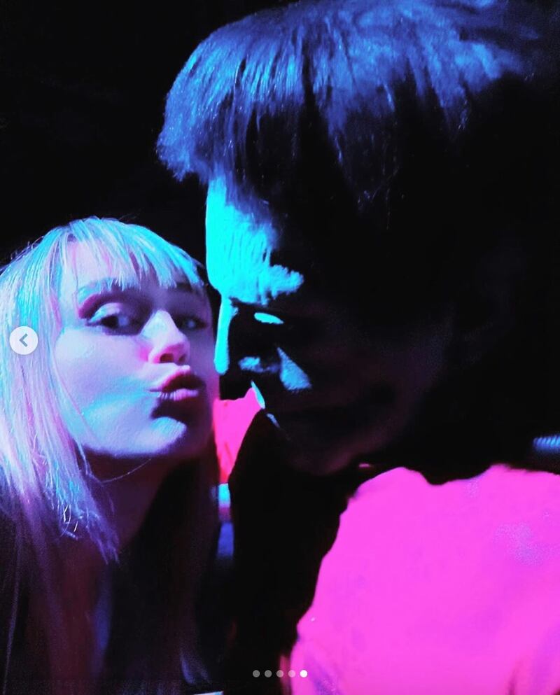 Miley Cyrus si prepara ad Halloween: foto 3