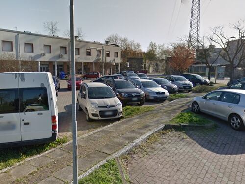 Parma, fermato magrebino: calci e pugni ai militari durante controllo