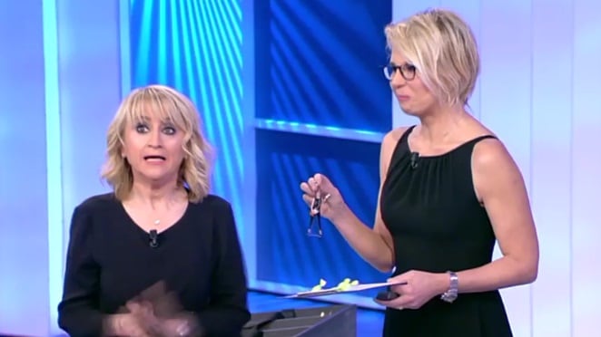 Luciana Littizzetto dalla Carrà: "Sono mamma anche grazie a Maria De Filippi"