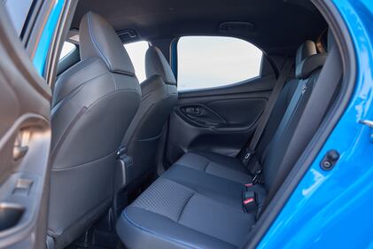 Toyota Yaris Hybrid 2024 14