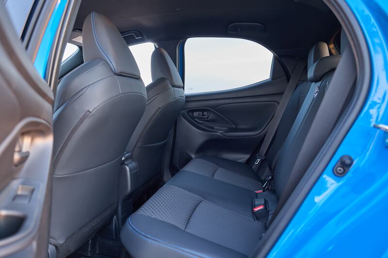 Toyota Yaris Hybrid 2024 14