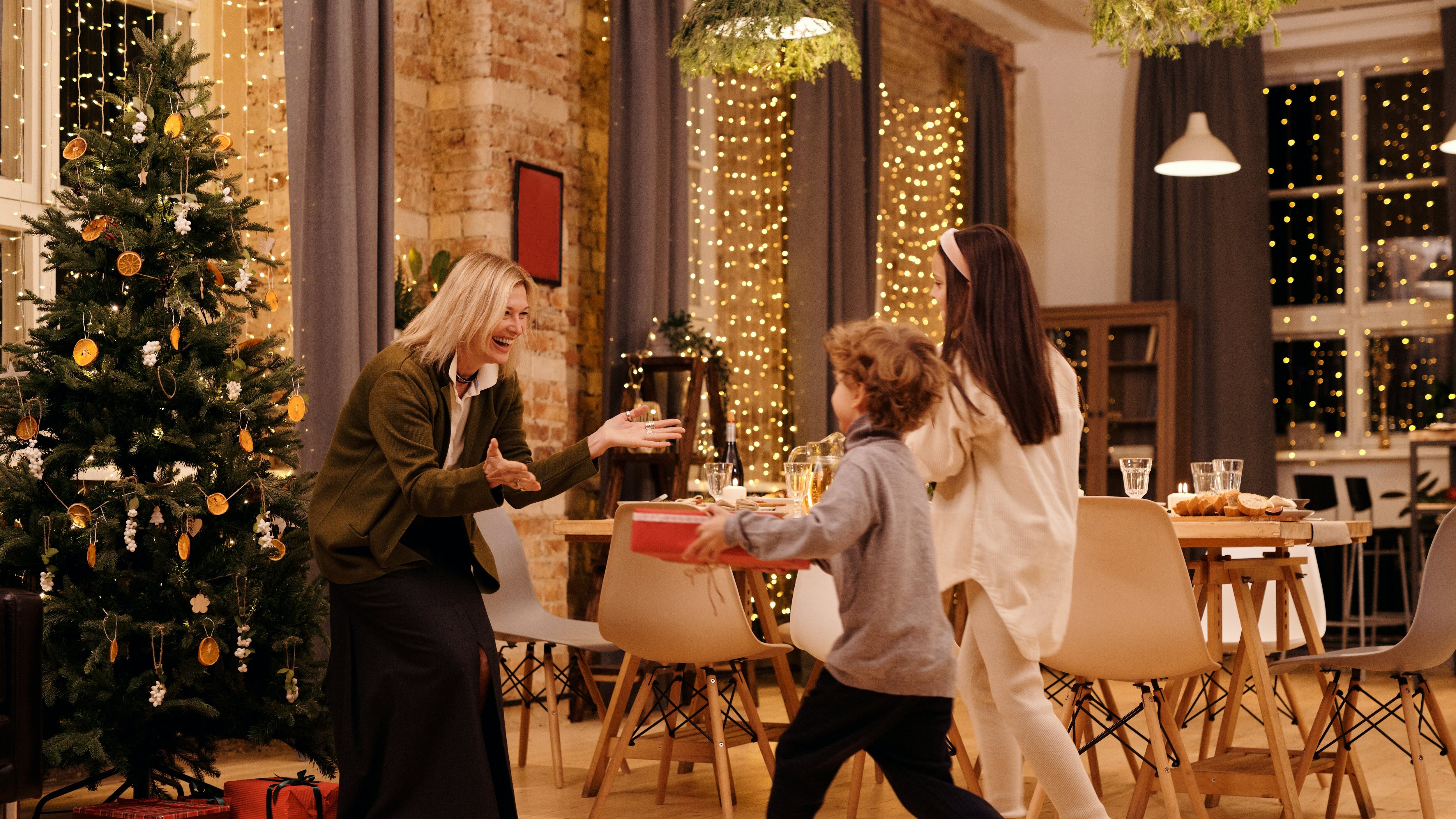 Cosa regalare alla mamma per Natale: idee regalo per non sbagliare