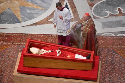 La traslazione della Bara di Papa Francesco nella Basilica di San Pietro 6