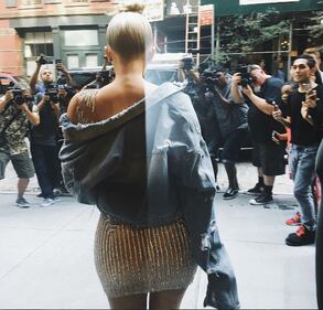 Sorelle Kardashian: lati b per una sfida hot 25