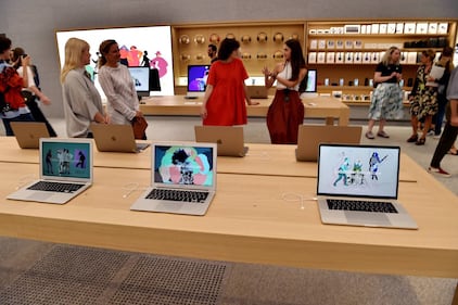 Apple, a Milano primo flagship store 6