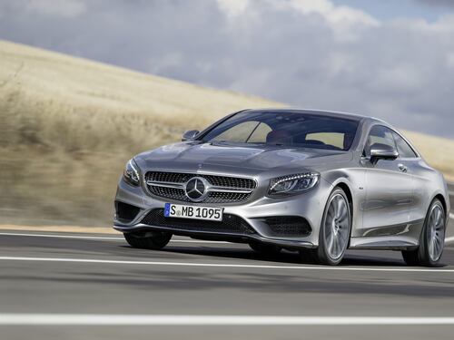 Mercedes-Benz Classe S Coupé: l’auto si inclina in curva!