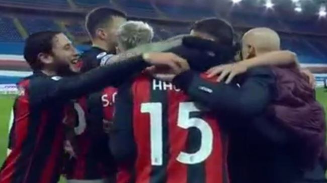 Il discorso di Pioli ai suoi giocatori: "Cosa gli ho detto". Poi quel gesto che dice tutto