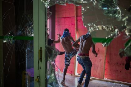 Violenze e scontri in Brasile 11