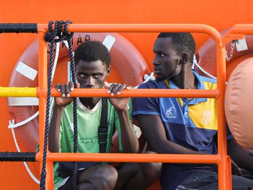 Weber stoppa la Germania: "Con le Ong niente patto sui migranti"