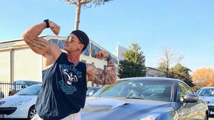 Indagato noto "influencer": cosa faceva con gli orologi