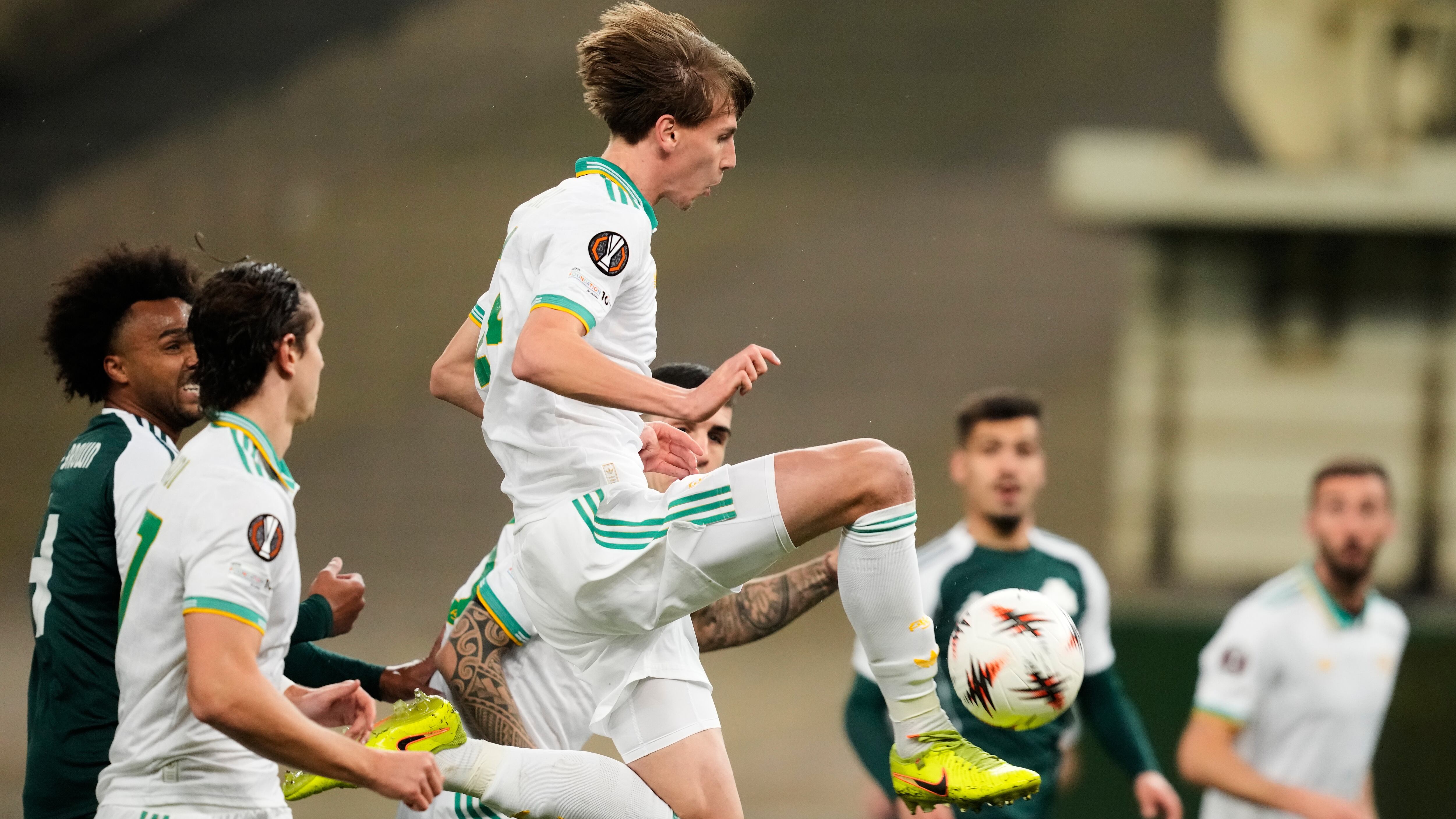 Europa League, la Roma pareggia 1-1 col Panathinaikos di Benitez nonostante l’espulsione di Mancini