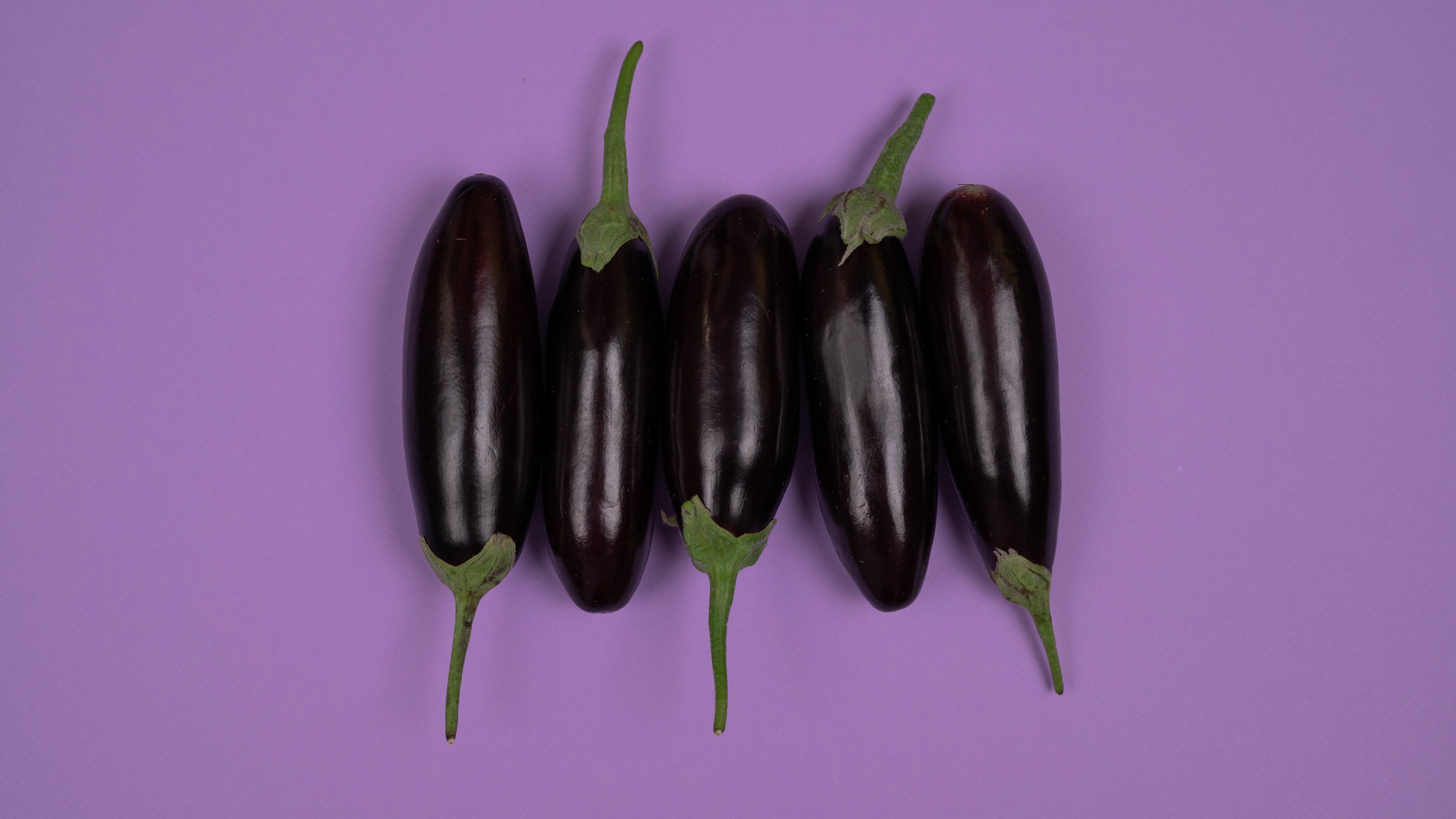 Le melanzane, l'isolamento linguistico e le varianti: sua maestà la caponata siciliana