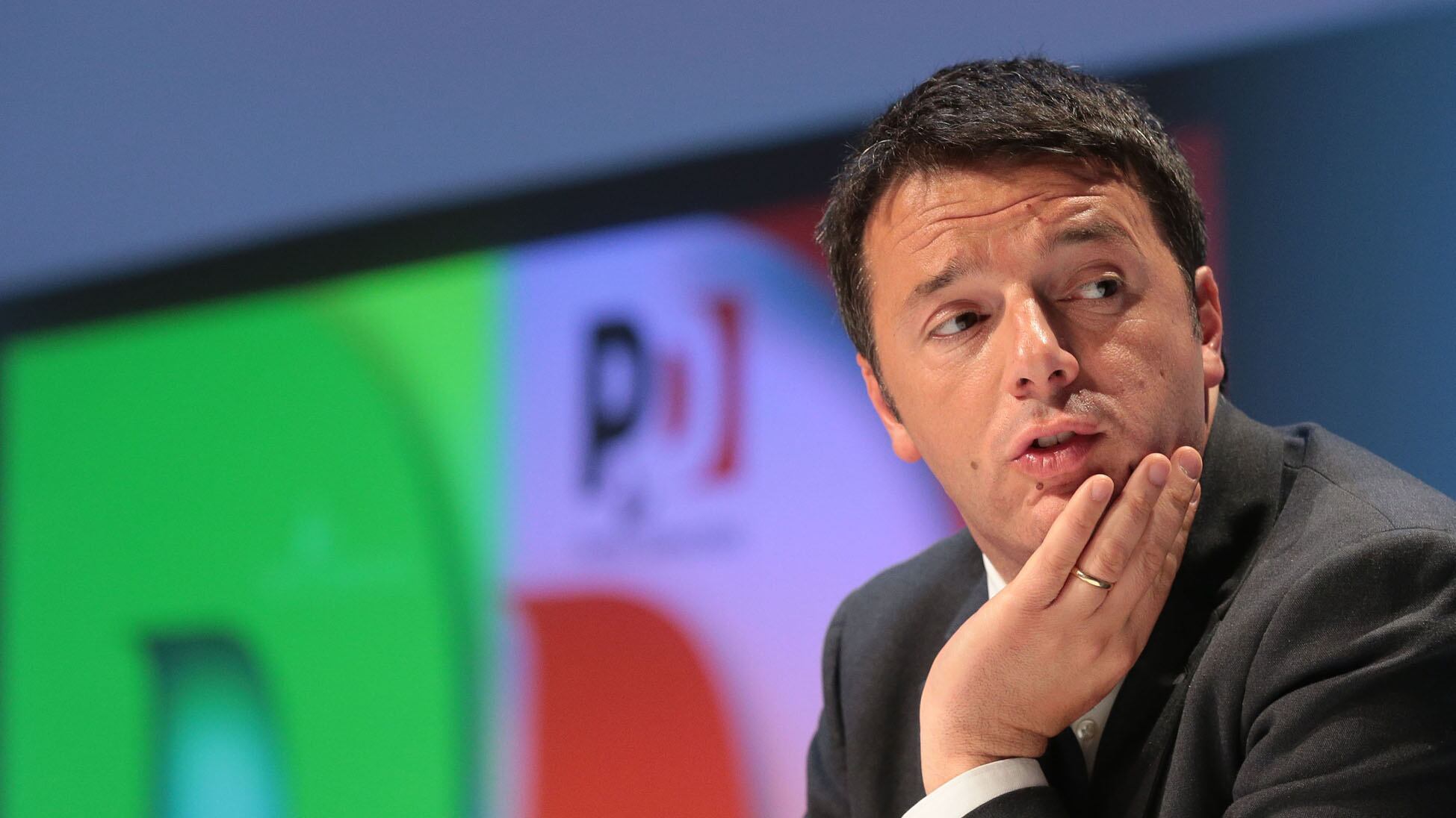 Il Pd ha già deciso: sfiducia al premier Renzi a palazzo Chigi